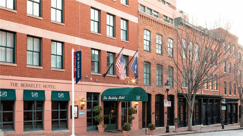 <b>The Berkeley Hotel Exterior</b>. Images powered by <a href="https://iceportal.shijigroup.com/" title="IcePortal" target="_blank">IcePortal</a>.