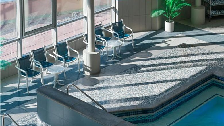<b>Hyatt Regency Niagara Falls Fallsview Pool</b>. Images powered by <a href="https://iceportal.shijigroup.com/" title="IcePortal" target="_blank">IcePortal</a>.