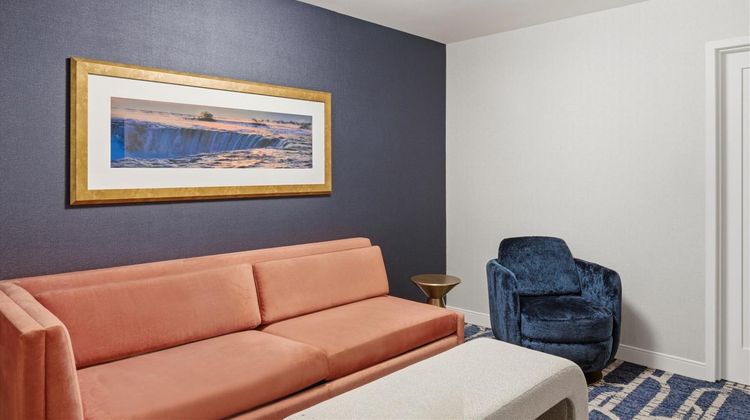 Hyatt Regency Niagara Falls Fallsview Suite