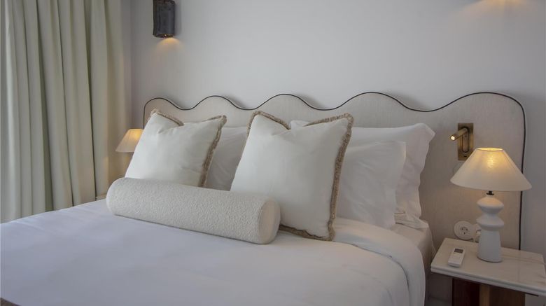 <b>Hotel Velamar Room</b>. Images powered by <a href="https://iceportal.shijigroup.com/" title="IcePortal" target="_blank">IcePortal</a>.