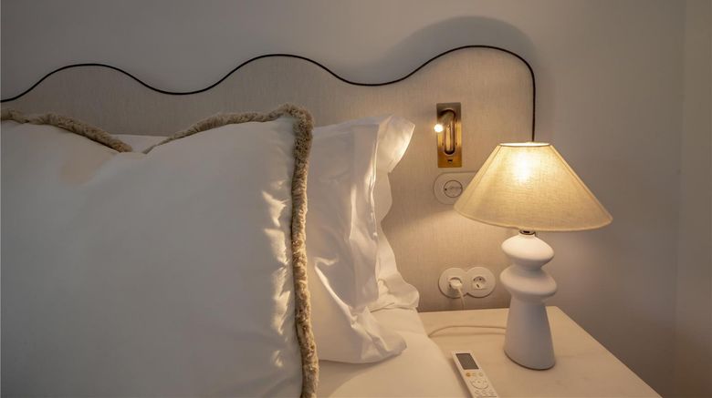 <b>Hotel Velamar Room</b>. Images powered by <a href="https://iceportal.shijigroup.com/" title="IcePortal" target="_blank">IcePortal</a>.
