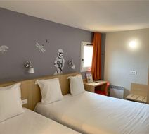 Hotel Initial Balladins Tours Sud Room