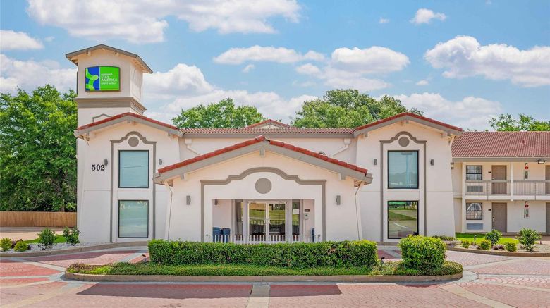 <b>Extended Stay America Longview Exterior</b>. Images powered by <a href="https://iceportal.shijigroup.com/" title="IcePortal" target="_blank">IcePortal</a>.