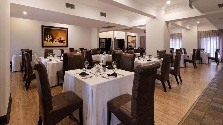 <b>Basden Wood Restaurant</b>. Images powered by <a href="https://iceportal.shijigroup.com/" title="IcePortal" target="_blank">IcePortal</a>.