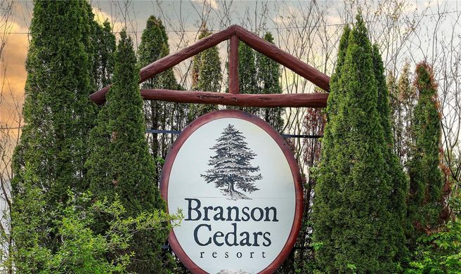 Log Cabins at Branson Cedars Resort Exterior