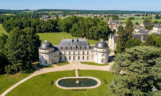 Chateau Royal de Benays Exterior