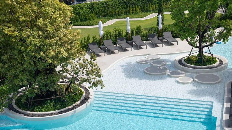 <b>Cross Pattaya Pratamnak Pool</b>. Images powered by <a href="https://iceportal.shijigroup.com/" title="IcePortal" target="_blank">IcePortal</a>.