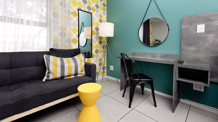 MINT Express Melrose View Room