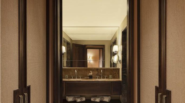 <b>Hotel le Saint Roch Room</b>. Images powered by <a href="https://iceportal.shijigroup.com/" title="IcePortal" target="_blank">IcePortal</a>.