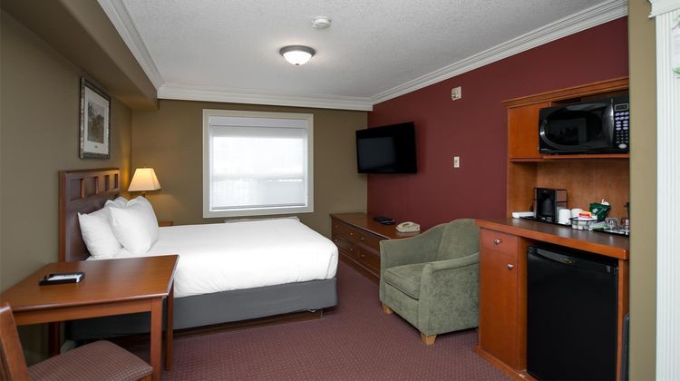 Lakeview Inn & Suites Edson Arpt West Room