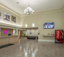 Lakeview Inn & Suites Edson Arpt West Lobby