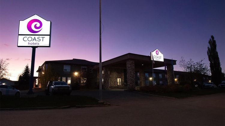 Lakeview Inn & Suites Edson Arpt West Exterior