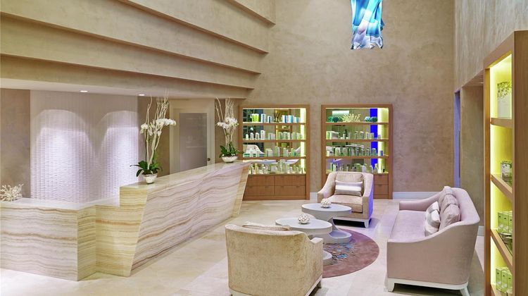 Signia by Hilton Diplomat Beach Resort Spa