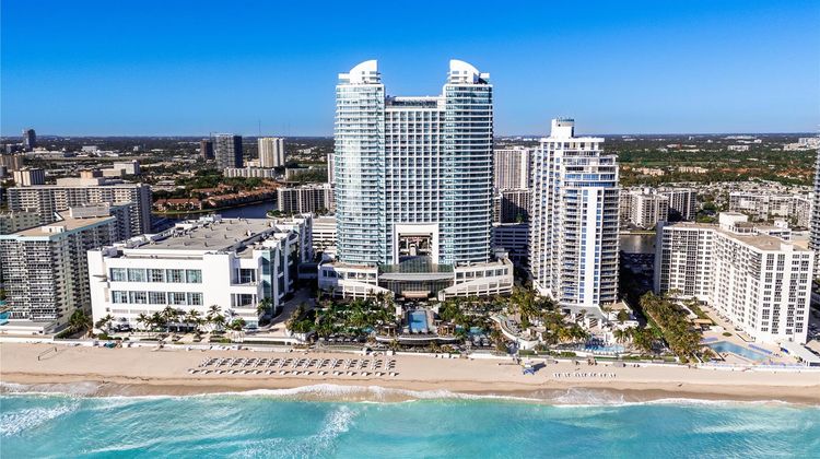 Signia by Hilton Diplomat Beach Resort Exterior