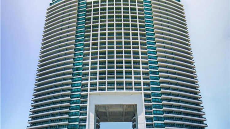 Signia by Hilton Diplomat Beach Resort Restaurant