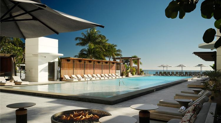Signia by Hilton Diplomat Beach Resort Pool