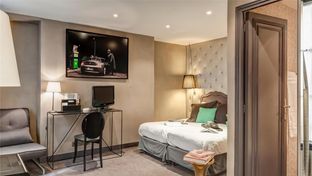 Ze Hotel