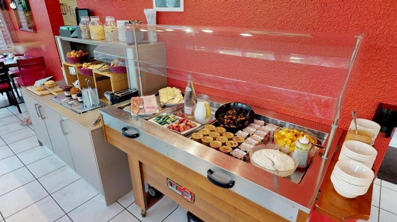 <b>Inter Hotel De France Restaurant</b>. Images powered by <a href="https://iceportal.shijigroup.com/" title="IcePortal" target="_blank">IcePortal</a>.