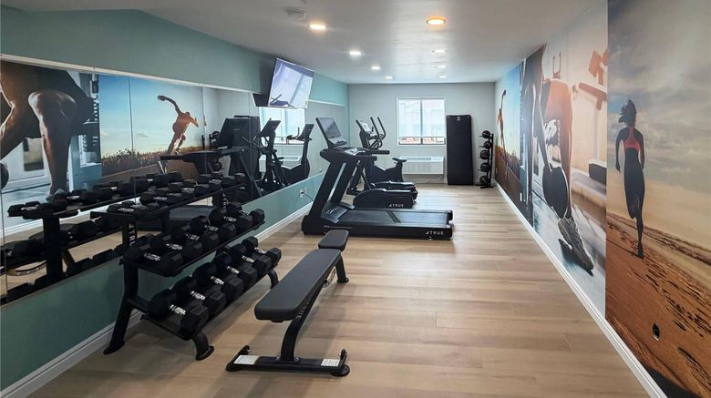 <b>Super 8 Springfield/Battlefield Health</b>. Images powered by <a href="https://iceportal.shijigroup.com/" title="IcePortal" target="_blank">IcePortal</a>.