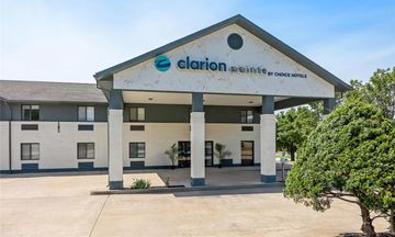 Clarion Pointe Springfield Southeast