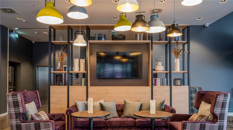 Super 8 by Wyndham Koblenz Lobby