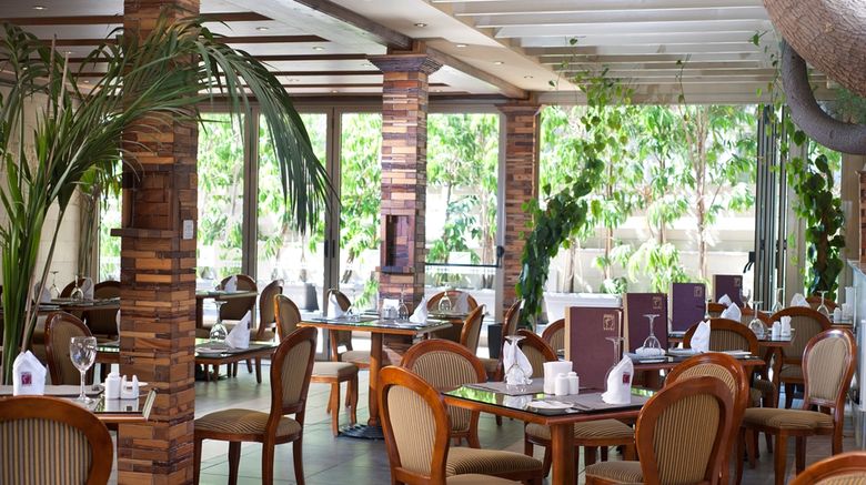 <b>Hotel Semeli Restaurant</b>. Images powered by <a href="https://iceportal.shijigroup.com/" title="IcePortal" target="_blank">IcePortal</a>.
