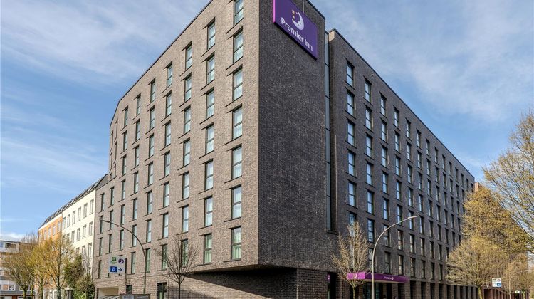 Super 8 by Wyndham Hamburg Mitte Exterior