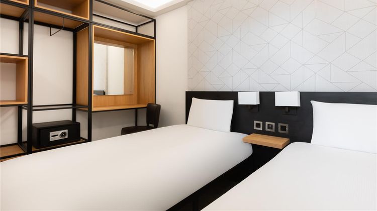 STG Hotel Oxford Street Room
