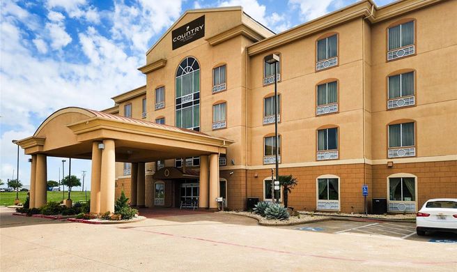 Holiday Inn Express Hotel & Suites Exterior