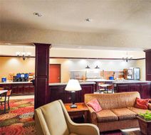 Holiday Inn Express Hotel & Suites Lobby