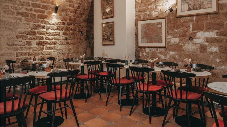 <b>Belloy Saint-Germain Restaurant</b>. Images powered by <a href="https://iceportal.shijigroup.com/" title="IcePortal" target="_blank">IcePortal</a>.