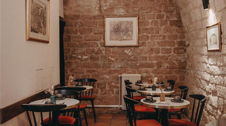 <b>Belloy Saint-Germain Restaurant</b>. Images powered by <a href="https://iceportal.shijigroup.com/" title="IcePortal" target="_blank">IcePortal</a>.