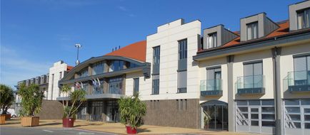 Gokart Hotel & Restaurant Exterior