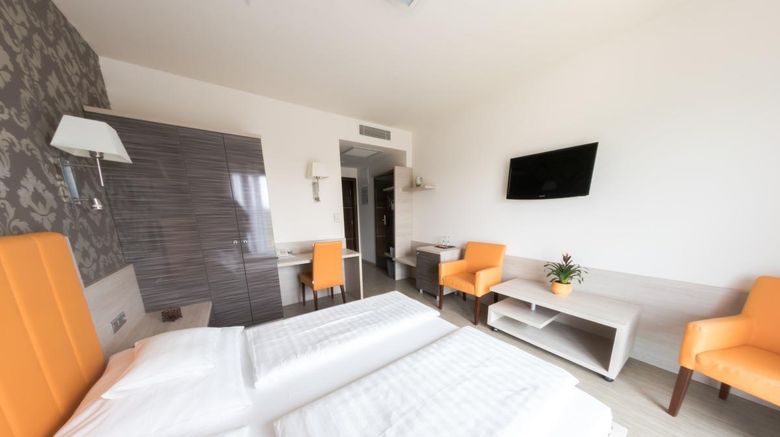<b>Gokart Hotel & Restaurant Room</b>. Images powered by <a href="https://iceportal.shijigroup.com/" title="IcePortal" target="_blank">IcePortal</a>.