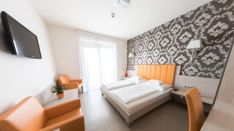 <b>Gokart Hotel & Restaurant Room</b>. Images powered by <a href="https://iceportal.shijigroup.com/" title="IcePortal" target="_blank">IcePortal</a>.