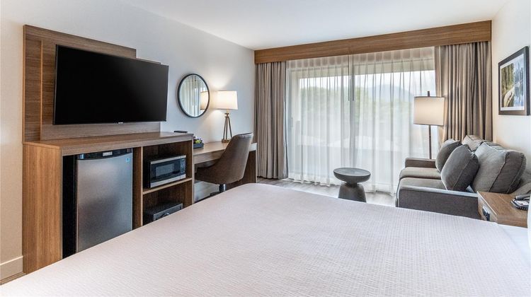 Atrium Hotel Vancouver Room