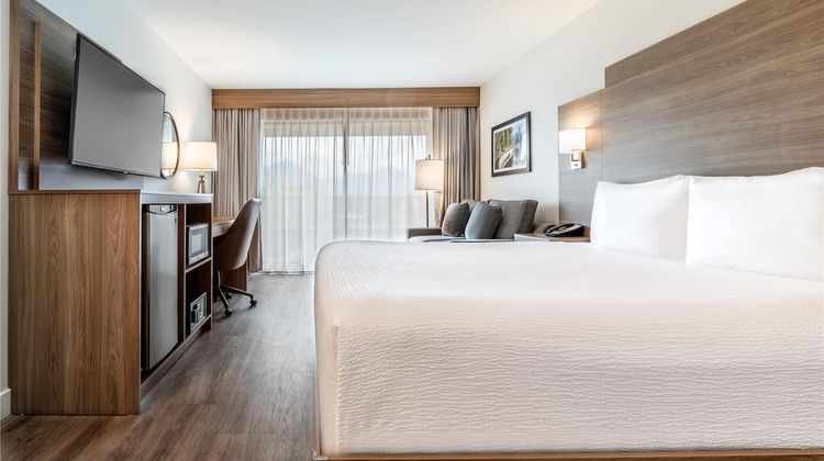 Atrium Hotel Vancouver Room