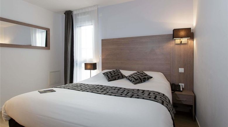 <b>Adagio Access Massy Palaiseau Room</b>. Images powered by <a href="https://iceportal.shijigroup.com/" title="IcePortal" target="_blank">IcePortal</a>.
