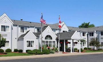 CenterWay Hotel Tonawanda
