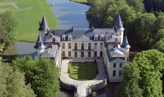Chateau d'Ermenonville Exterior