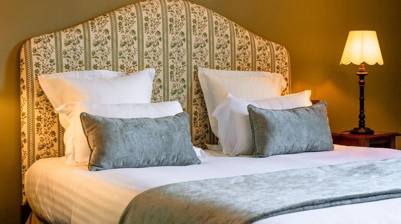 <b>Chateau d'Ermenonville Room</b>. Images powered by <a href="https://iceportal.shijigroup.com/" title="IcePortal" target="_blank">IcePortal</a>.