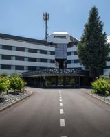 Everness Hotel & Resort