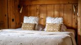 <b>Les Roches Hotel & Spa Room</b>. Images powered by <a href="https://iceportal.shijigroup.com/" title="IcePortal" target="_blank">IcePortal</a>.