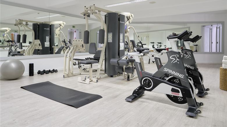 <b>Caloura Hotel Resort Health</b>. Images powered by <a href="https://iceportal.shijigroup.com/" title="IcePortal" target="_blank">IcePortal</a>.