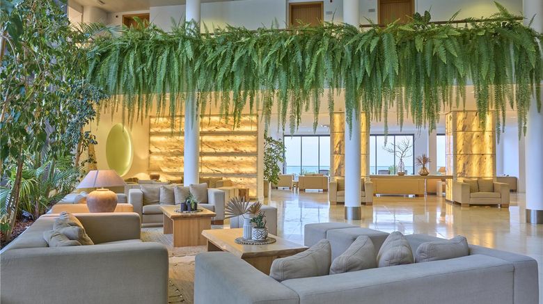 <b>Caloura Hotel Resort Lobby</b>. Images powered by <a href="https://iceportal.shijigroup.com/" title="IcePortal" target="_blank">IcePortal</a>.