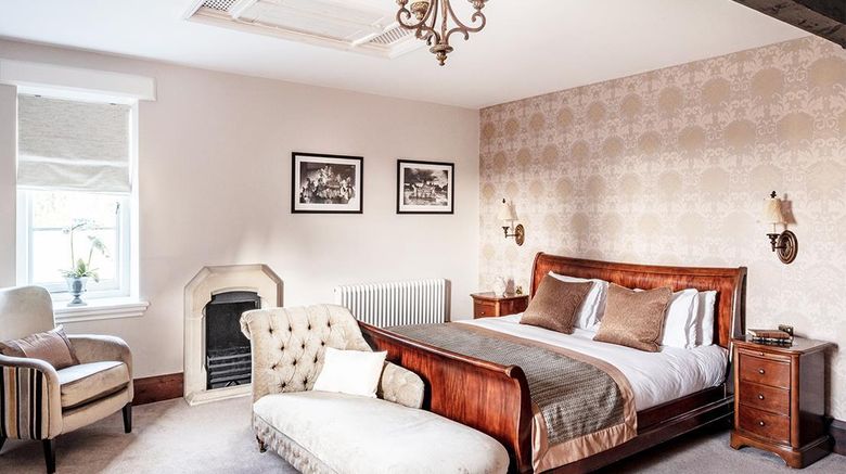 <b>Stanbrook Abbey Hotel Suite</b>. Images powered by <a href="https://iceportal.shijigroup.com/" title="IcePortal" target="_blank">IcePortal</a>.