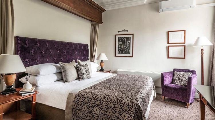 Brandshatch Place & Spa Room