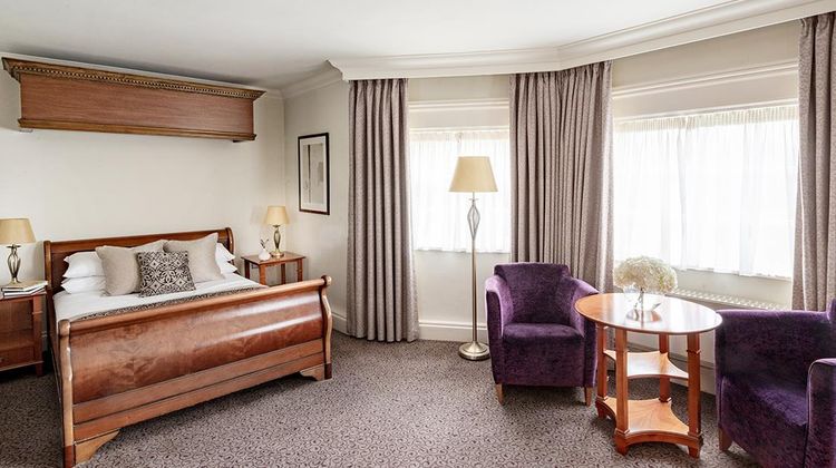 Brandshatch Place & Spa Suite