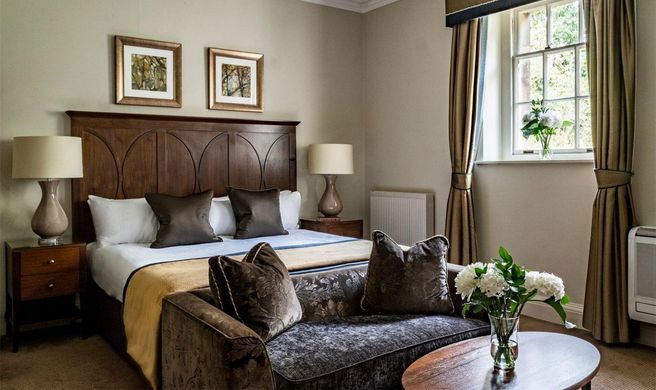 Crathorne Hall Room