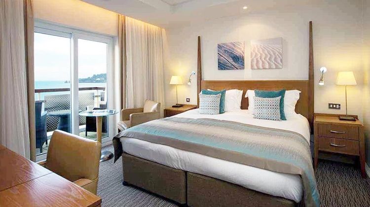 L'Horizon Beach Hotel & Spa Suite